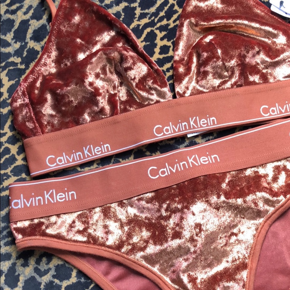 Calvin Klein Limited Edition Velvet Set